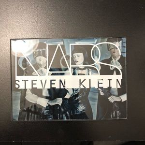 TAKING OFFERS NARS Steven Klein palette